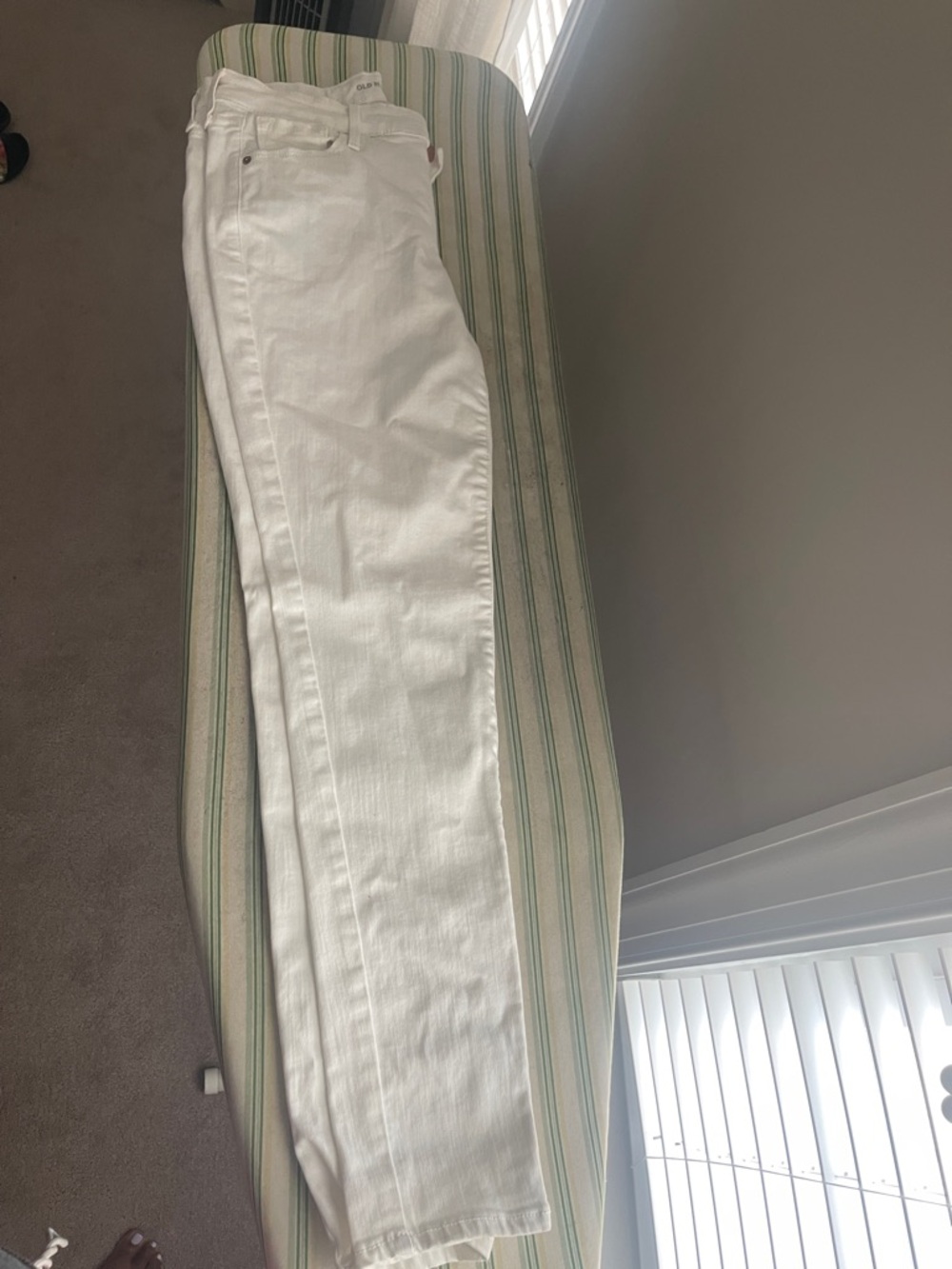 Old Navy Women's Straight Leg Jeans in White